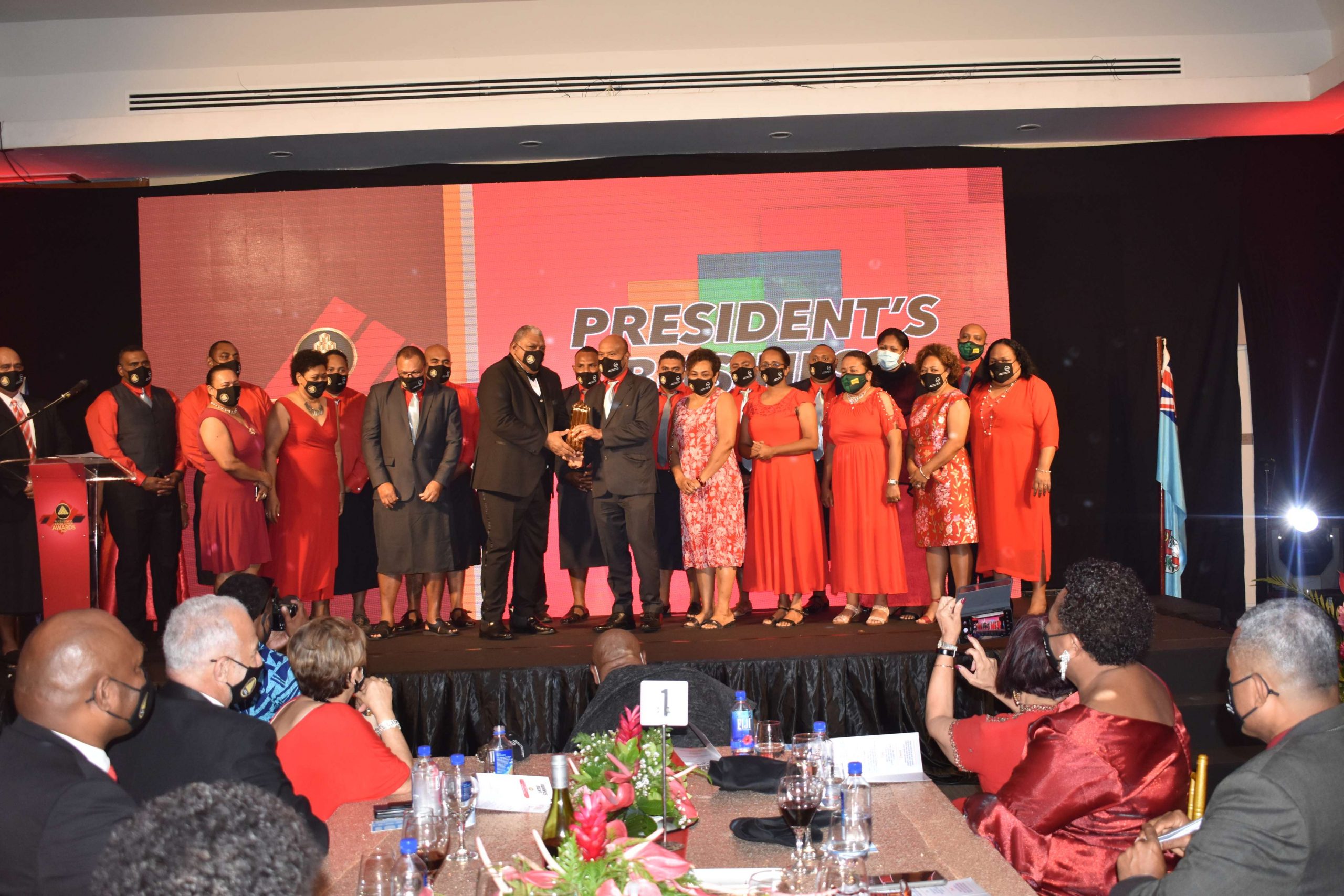 Mr Tevita Kuruvakadua, the CEO of iTaukei Land Trust Board, receiving the 2021 Fiji Business Excellence President’s Award from Chief Guest, the President of the Republic of Fiji, His Excellency Ratu Wiliame Katonivere.