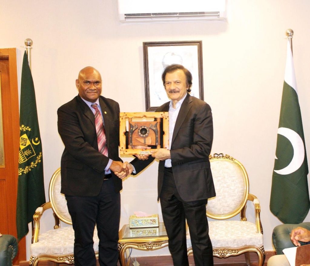 FNU's Pro-Vice-Chancellor TVET, Dr Isimeli Tagicakiverata and Pakistan’s Minister for Industries and Production, Honourable Haroon Akhtar Khan