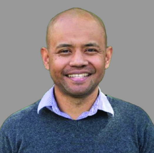 Dr Glenn Finau